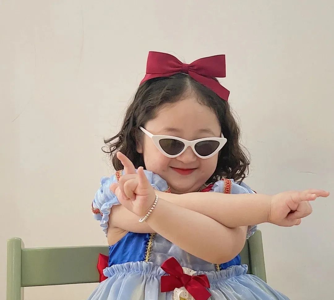 大野视家|无论什么场合季节，白T都可以给您各式各样造型带来无限时髦穿法