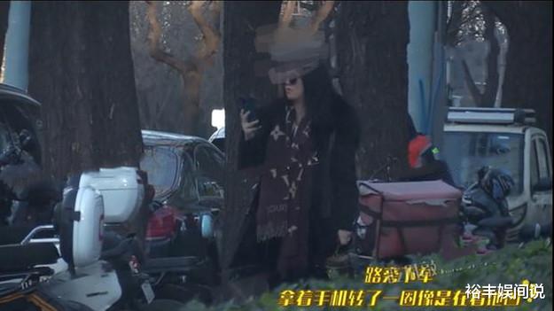 李湘|李湘被曝携神秘男子同住酒店，贴心帮其整理衣服，疑似早前的男子