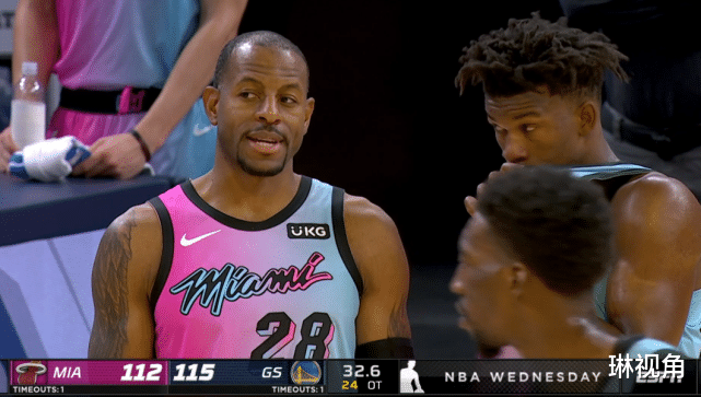 勇士队|勇士19分逆转！库里关键时刻日天，赛后巴特勒抱住库里，谁注意伊戈达拉