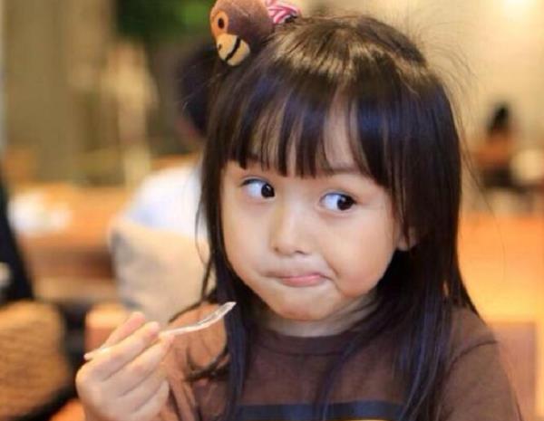 刘楚恬|她2岁出道，5岁年入百万，因太漂亮被禁止整容，现状如何？