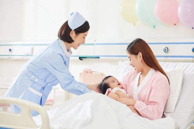 李小萌|36岁李小萌二胎产子：为何她硬要坚持顺产？这些好处剖腹比不了