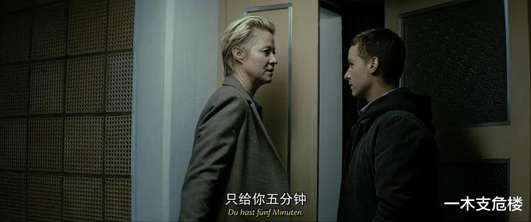 sbs|豆瓣评分8.2,这部超10万人评价的黑客题材烧脑电影,你看过吗?