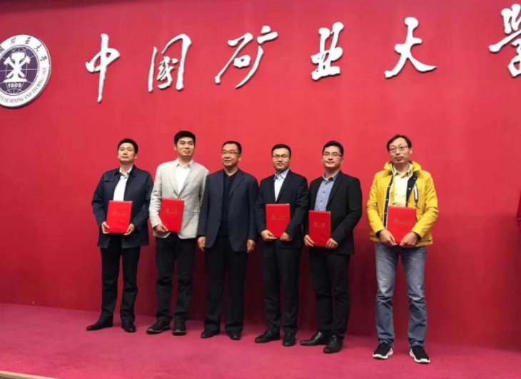 高中数学|用铁锤都敲不开的月饼，让211高校冲上热搜，学生却“倍感欣慰”