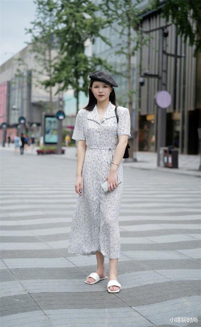 小喵聊时尚|入秋后凉鞋就收起来吧！今年流行的“方头靴”，时髦不说还显腿长