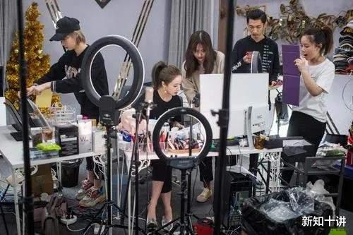 薇娅|揭秘薇娅堕落史，人前女强人，人后到底有多猖狂？