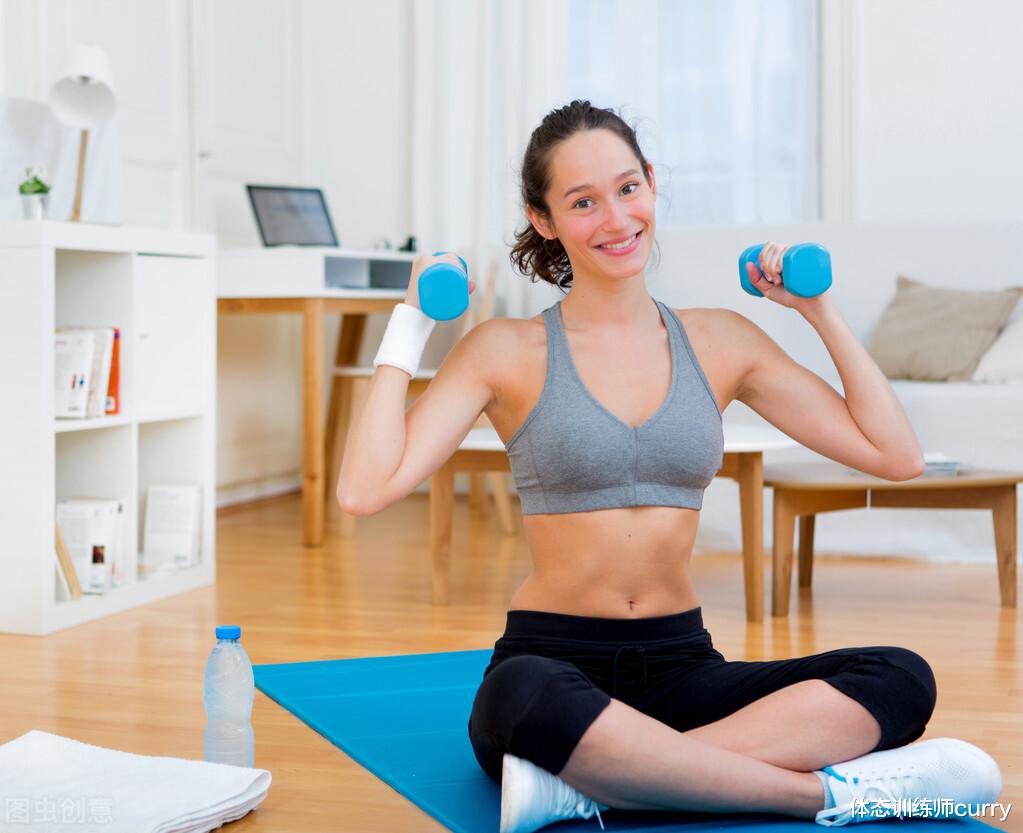 哑铃|如何只用一对哑铃,把臀练得又圆又翘!