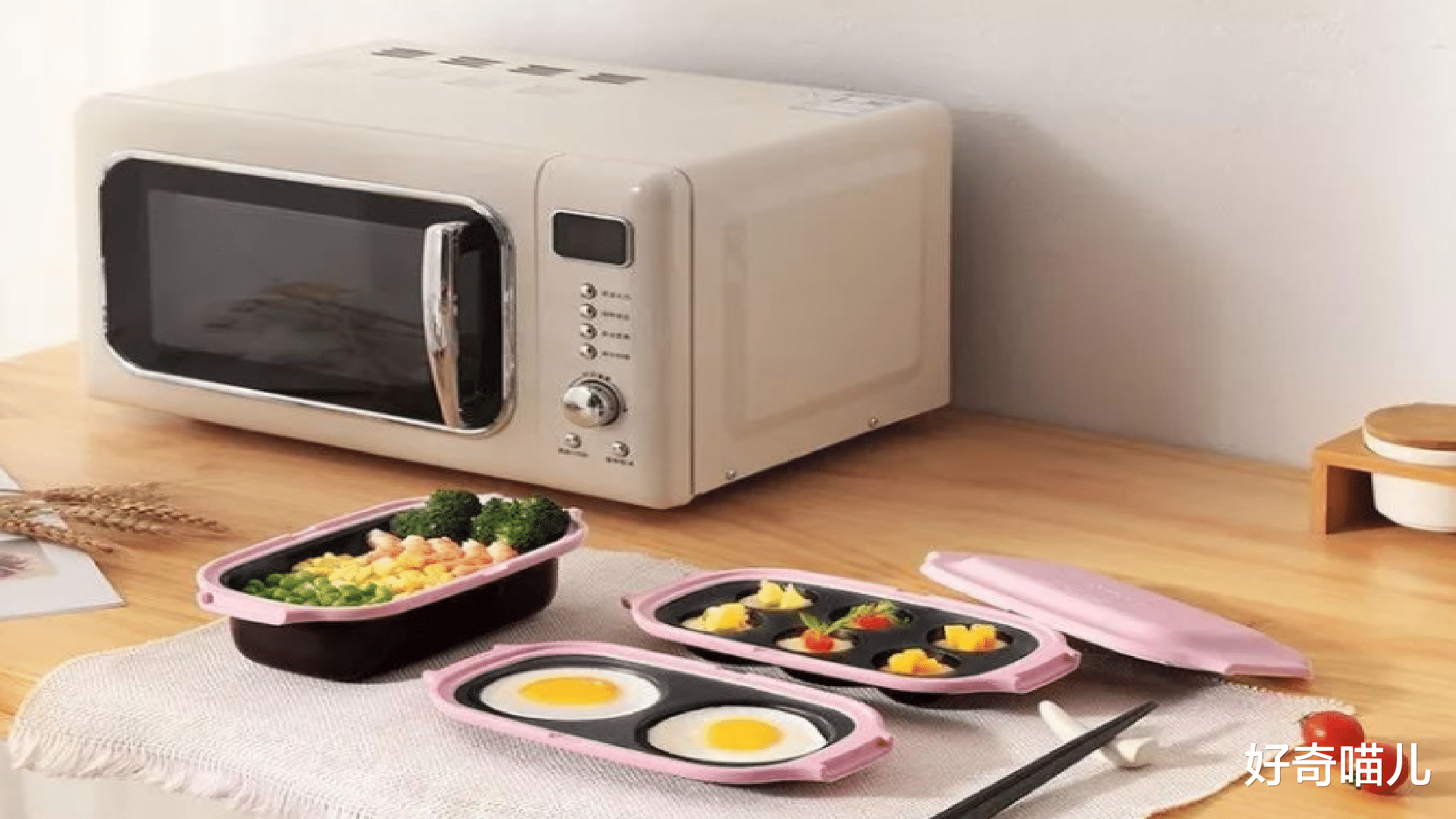 好奇喵儿|千万不要再微波炉里加热这几种食物,加热后的菠菜马铃薯毒性大发!