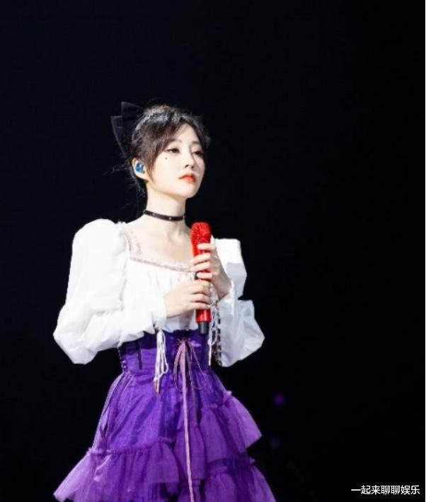 冯提莫|冯提莫的毁灭史：从斗鱼一姐到跌落神坛，她经历了什么？