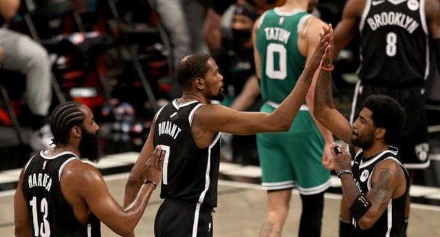 篮网队|哈登18助攻，三核104分，苏群：没见过！杨毅：篮网要教练有啥用