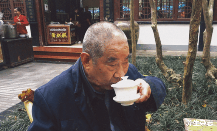 茶叶|喝一口等于钢丝球“刮肝”！多家医院呼吁：停止饮用“1茶叶”，趁早扔