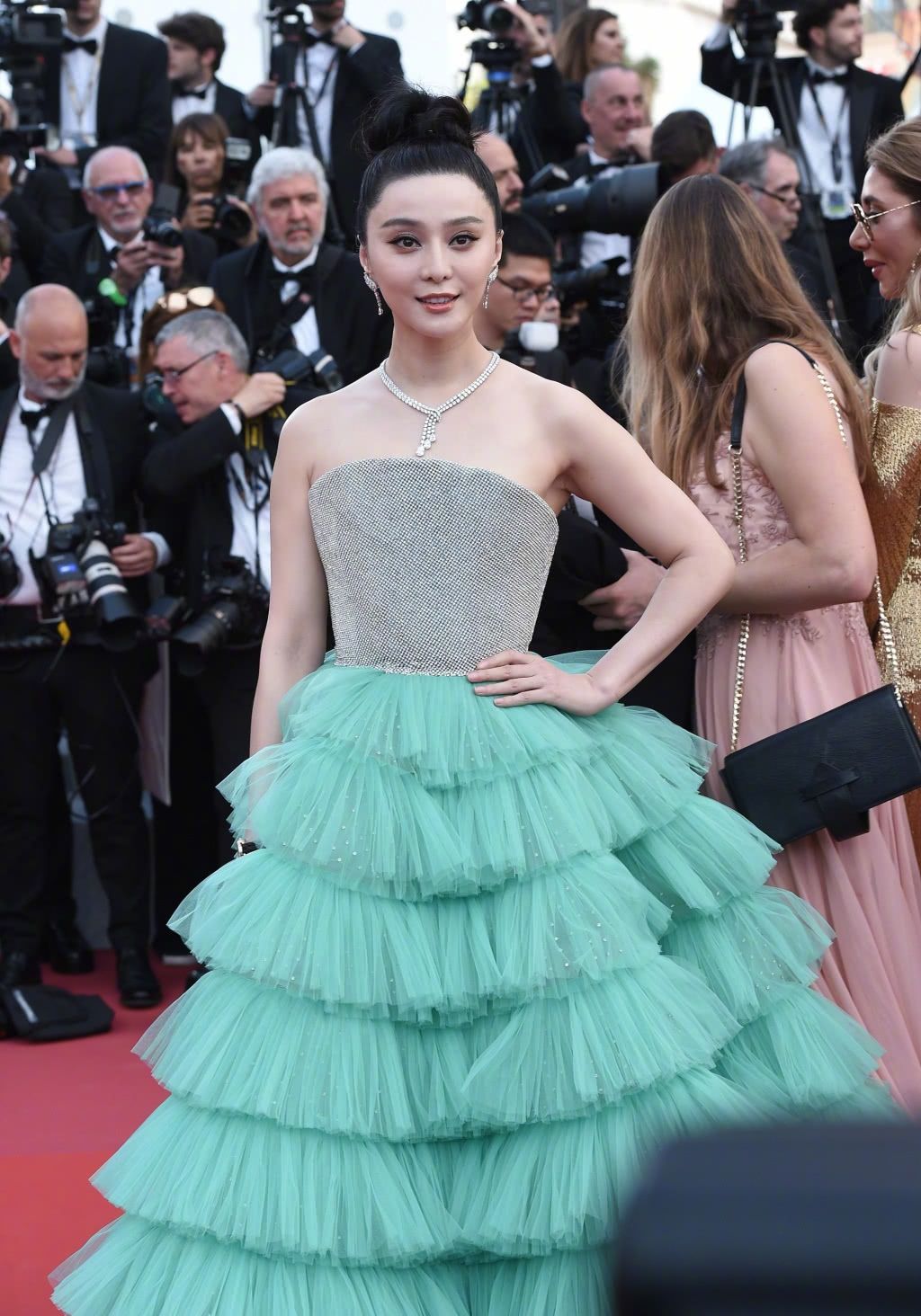 范冰冰|戏子终究是戏子：国人拿他们当宝，却在国外备受冷落？