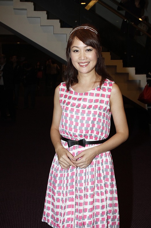 BiuVogue|梁小冰不愧是最美\"阿珂\",减龄的方式甜特别了,专往脸上长肉肉