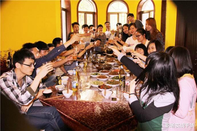 处女座|私下请领导喝酒聊天，掌握三个敬酒的规矩，让领导夸赞你情商高