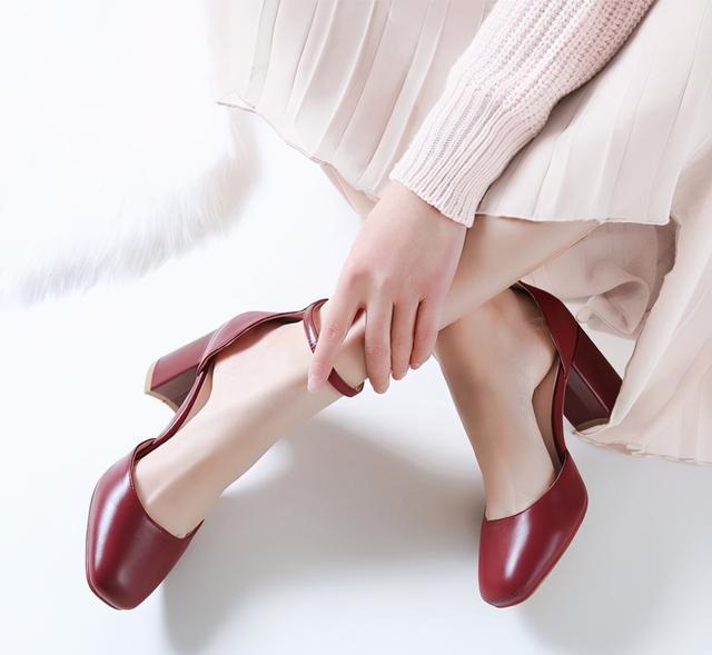 小九讲美业|不是只有细跟高跟鞋才好看，粗跟高跟鞋也好看显气质，时髦有档次