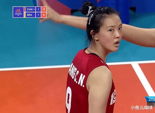 张常宁|中国女排3-2击败巴西,热搜给了谁?除了好累的张常宁,还有她