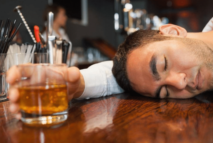 39健康网|吃一口顶10斤榴莲，肝科主任：你若喜欢喝，趁你睡着肝毒自动排光