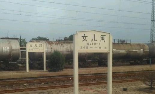 只为调好角度 辽宁锦州这座122岁的火车站，至今仍在使用，每天都有火车进站