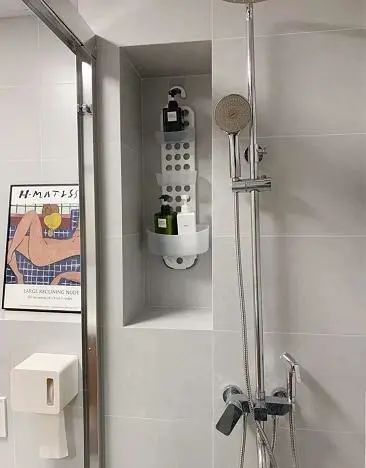 家里装修,越来越兴在墙上留几个洞,师傅说好看又实用,晒晒