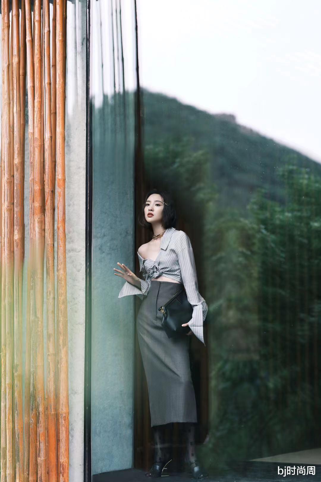 bj时尚周|职场穿搭也可以青春洋溢,学唐艺昕的造型,太时髦了