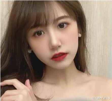 央视|网红一栗莎子在央视镜头下现原形，膀大腰圆认不出，笑起来更幻灭