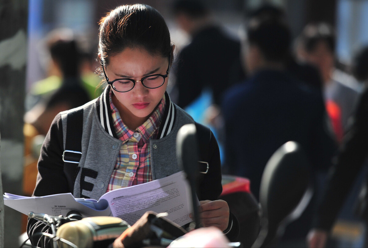 招聘|又一个“铁饭碗”工作招聘了，平均年薪可达18万，大专生也有机会