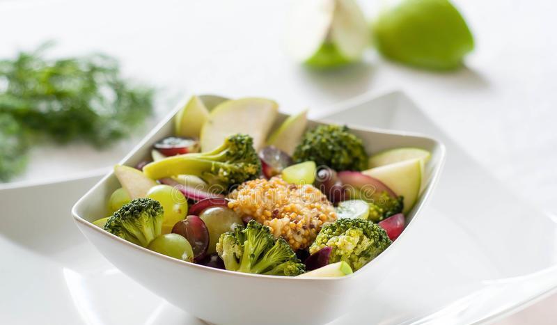 膳食纤维|尹正劝女生减肥别断碳水，这5种主食，低脂低热量，怎么吃都不胖