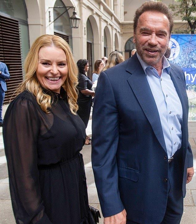 阿诺德·施瓦辛格|74岁施瓦辛格正式离婚，与名门淑女分居已十年，因和保姆一时冲动