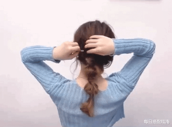 发型|天热了，别再披头散发了！这些适合夏天的流行发型，请收好