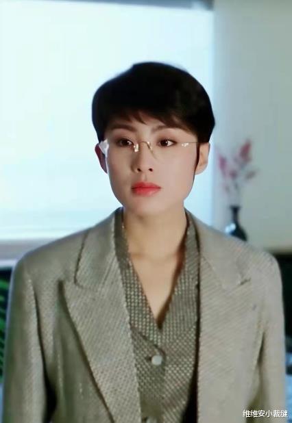 烟台|张敏年轻时有多时髦？30年前一件西装穿出N种风格，美得不像话