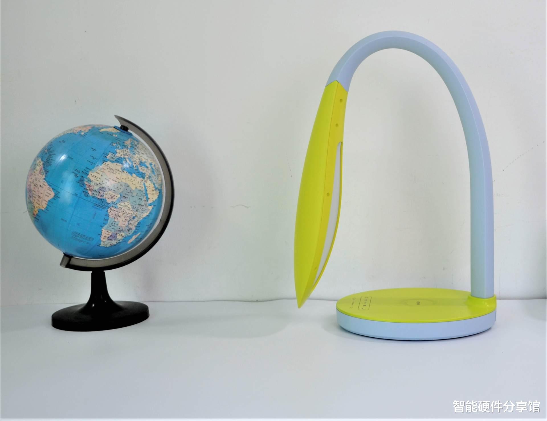 光刻机|Nerius萌芽无线充台灯深度评测，智控低蓝光，学习办公两相宜