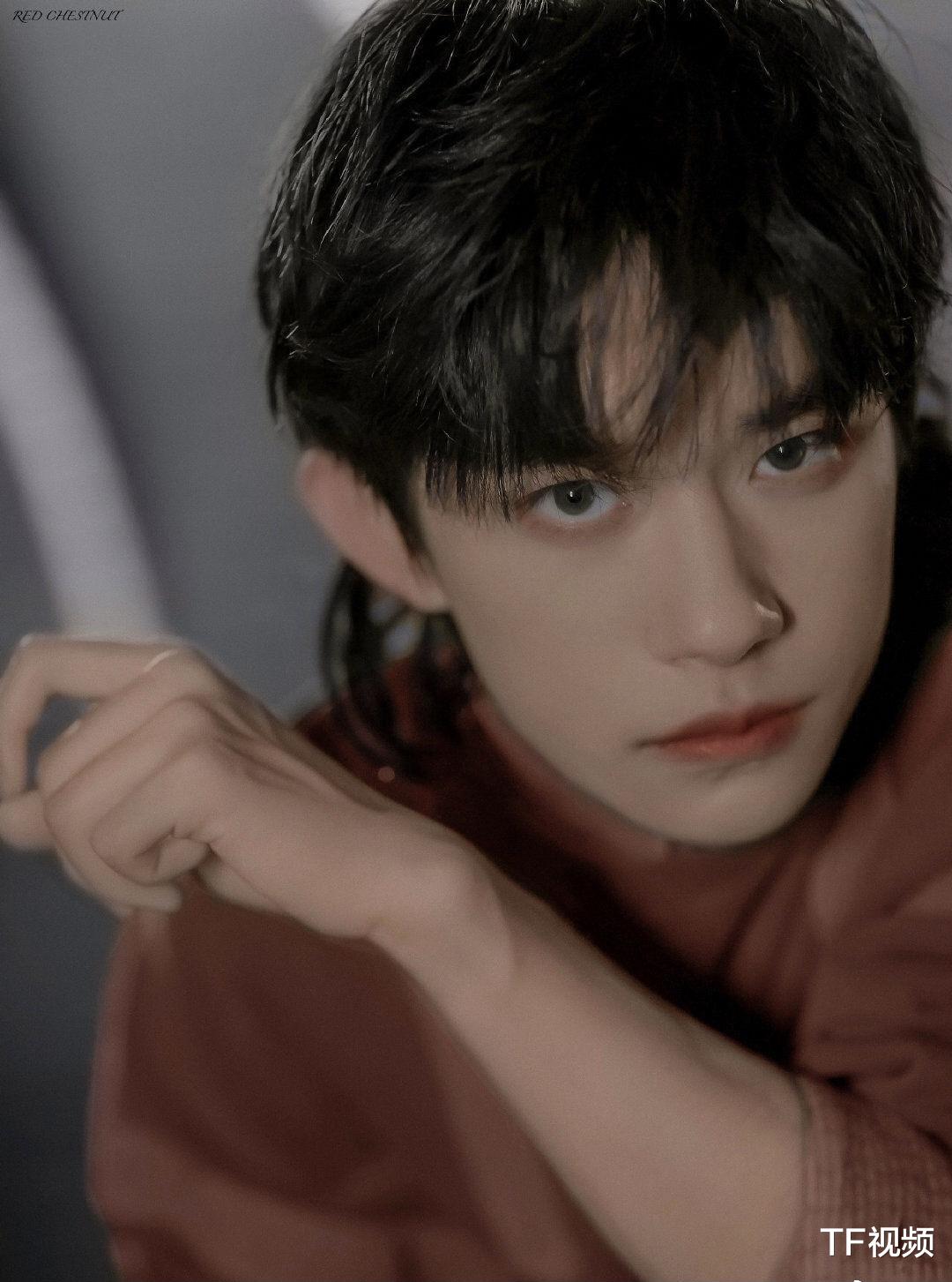 奇迹|《奇迹》发布集结海报,暗示新预告,易烊千玺粉丝花式安利电影