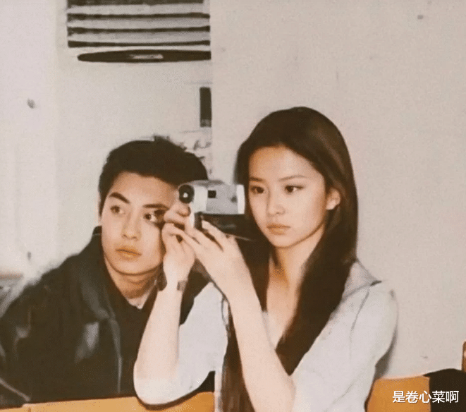 甘婷婷|太惊艳了！朱亚文刘亦菲大学合作照片曝光，五官端正白净很英俊