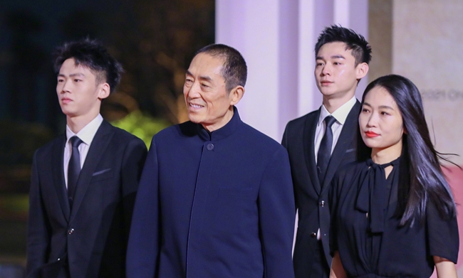 电影|星辰大海官方大合影出炉,张子枫刘浩存双C位,红不红待遇差很大