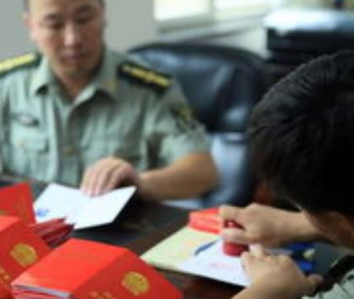 女飞行员|报名参军被拒绝？若是户口本出现“拒绝服役”，小心大好前程被断送