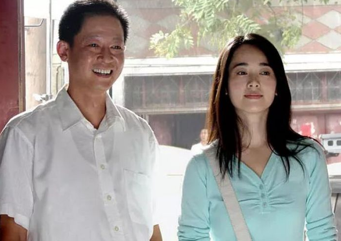 左小青|左小青：带着爱嫁大20岁老公，终究没走到最后，让女儿受到伤害