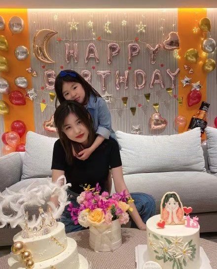 章子怡|章子怡继女颜值远超亲生女儿，可以直接出道，汪峰偏心明显被网友看出来