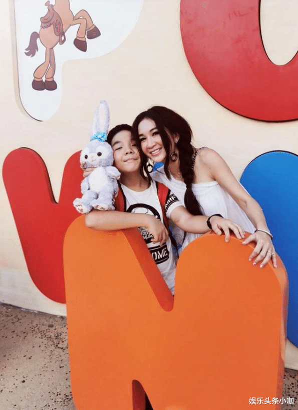 巩俐|7年恋爱掰了，男友把女助理肚子搞大了！