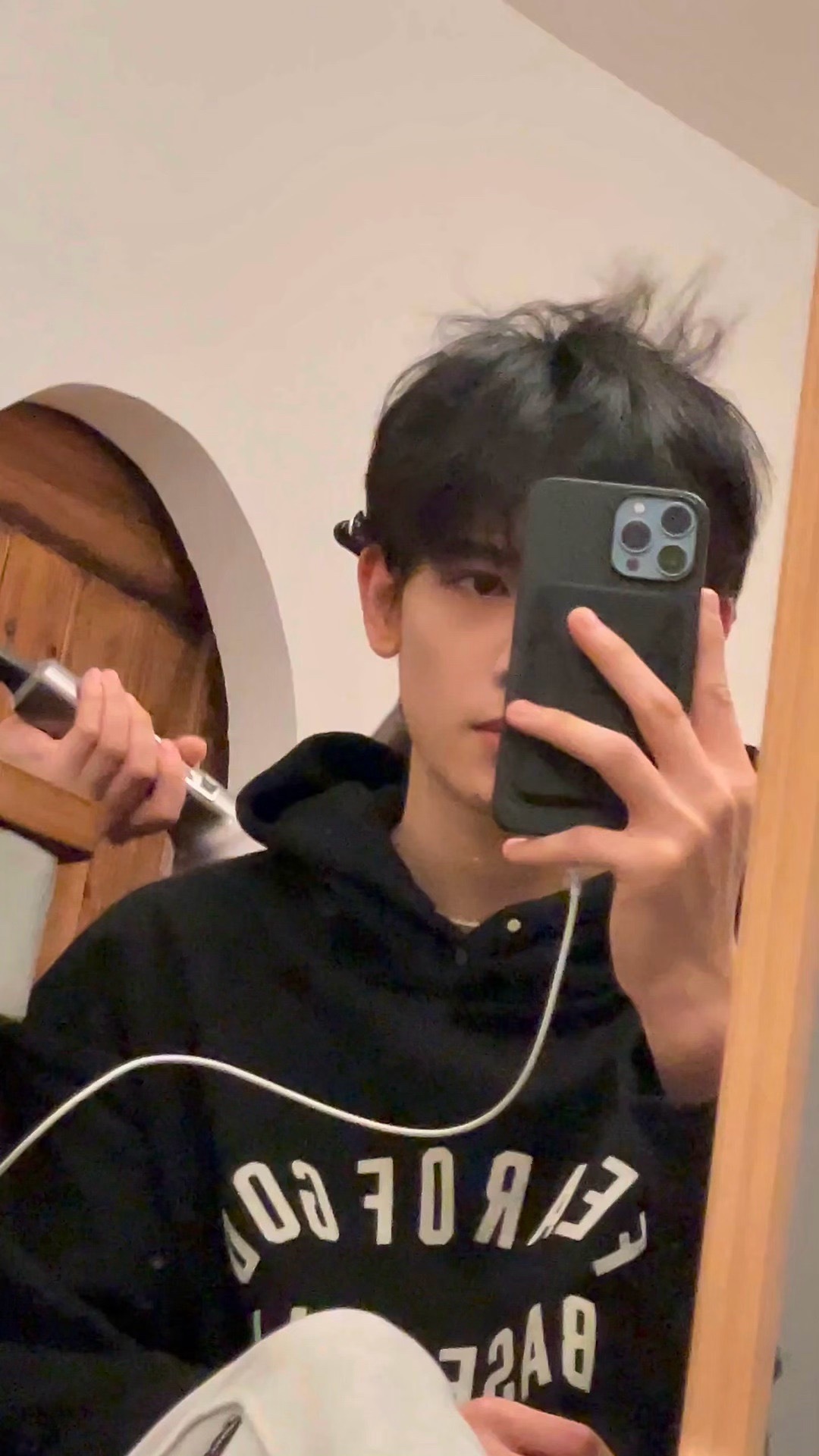 胡先煦|胡先煦瘦下来好帅，颜值仿佛开了挂一样，对镜自拍好绝