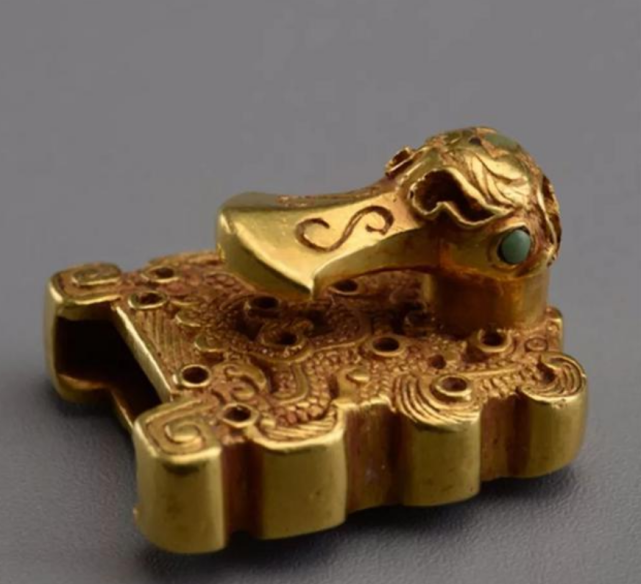 这座古墓只有4平米，墓中却挖出225件国宝，专家：墓主身份不一般