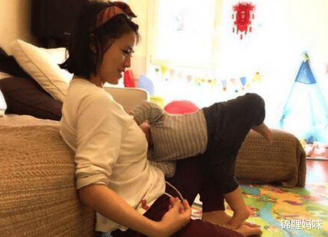 锦鲤妈咪|产后可能会经历的4种尴尬,让女性有苦难言,孕育生命何止是伟大