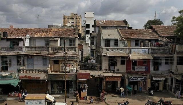 心中的陪伴 湖北代孕村一次收入高达20万：高龄妇女每次屁股都打肿、有人丧命