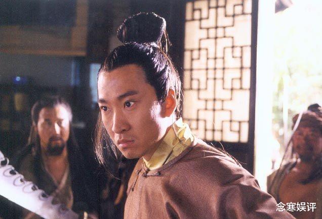 周杰|周杰回应避孕药风波，听从了朋友的建议，承认是gay才能洗刷清白