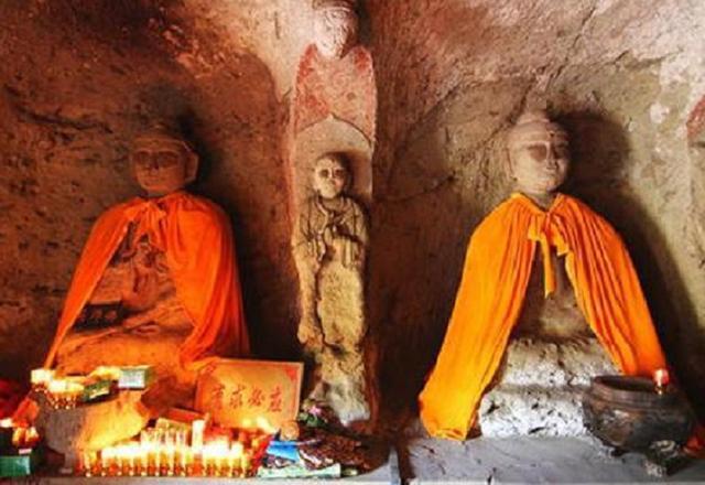 佛教|一万尊佛像验收时少一尊，小工匠假扮充数，却被永久封印成真佛像