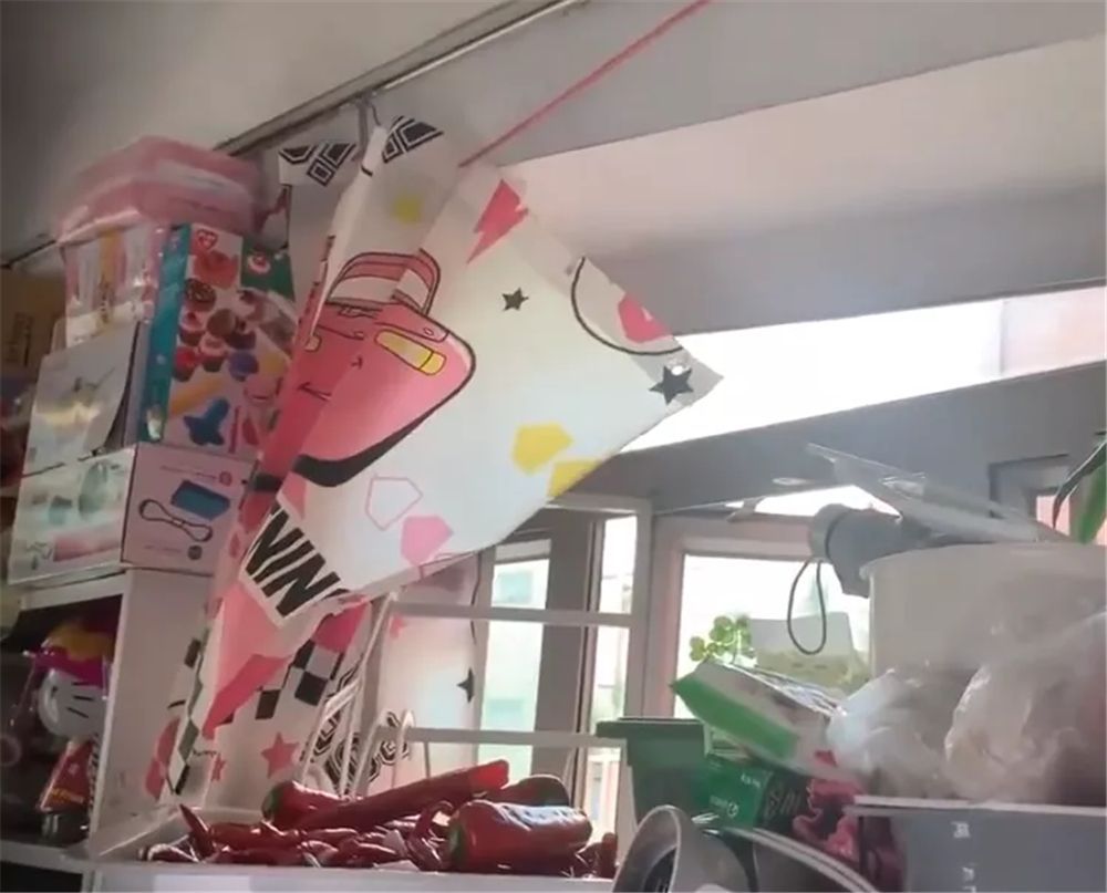 问政烟台|香港母女蜗居6㎡劏房，空间巴掌大洗衣机放床边，网友：太逼仄