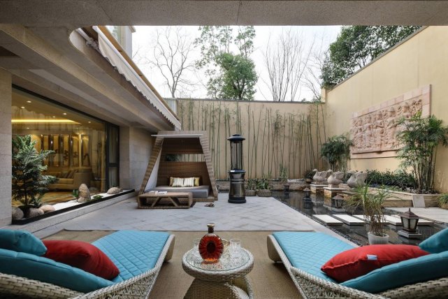 680㎡东南亚风三口之家别墅设计，享受自然田园的轻松悠然