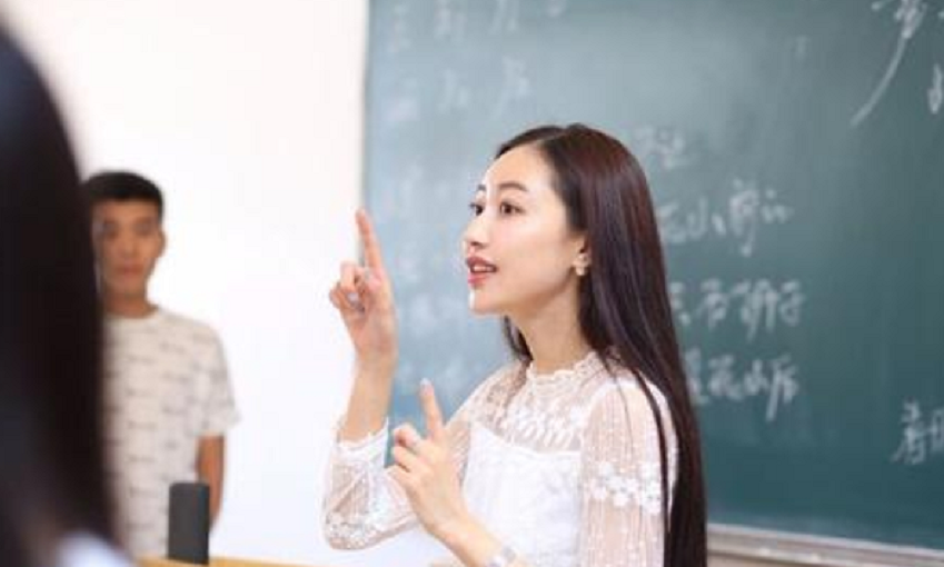 教师|最佳女友“职业排行”，榜首娶到就赚了，第二名说出去有面子