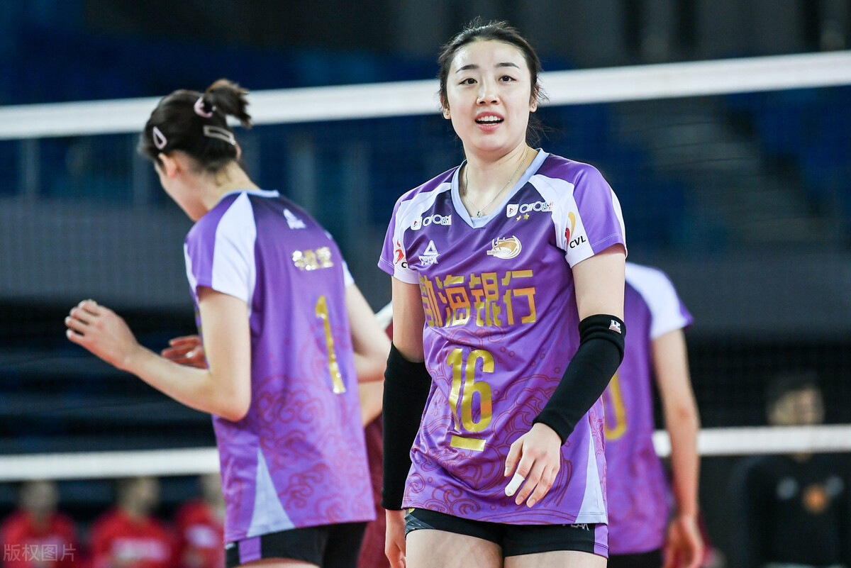 刘晓彤|有人来就有人走！朱婷等6人火速驰援中国女排，刘晓彤或携这5人离开