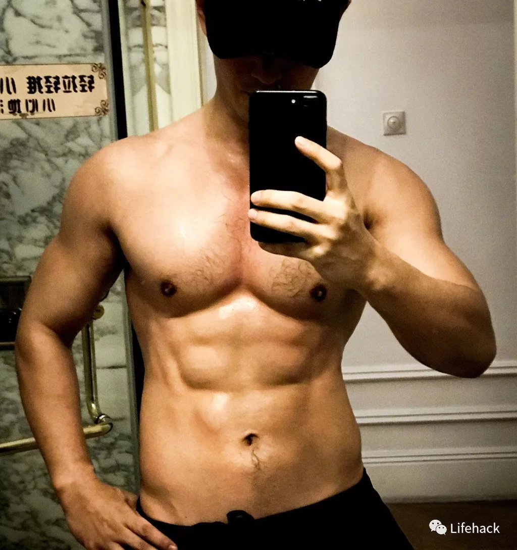 陈道明|44岁黄晓明脱衣秀肌肉，这也太开挂了