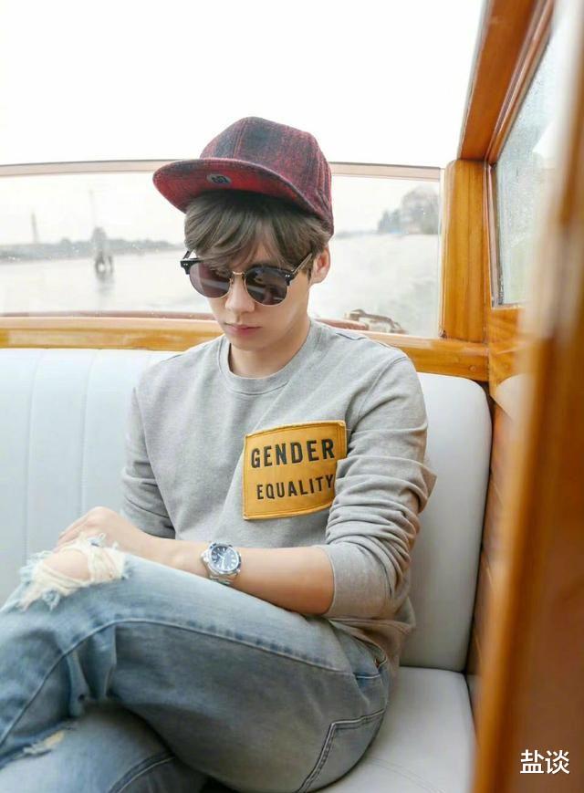 章子怡|李易峰公然把“GAY”穿身上，他好敢！