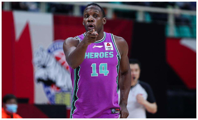 山西省|哈德森被防住！山東國(guó)內(nèi)球員站不出來(lái)，青島給老大哥好好上了一課